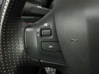 Peugeot 2008 1.2 PureTech GT-line / 11