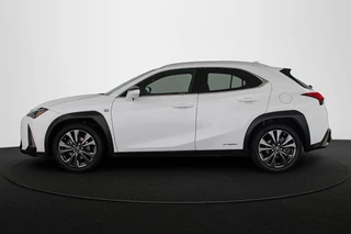 Lexus UX 250h AWD F Sport Premium / 36