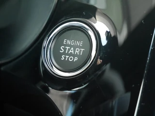 Opel Corsa Electric Long Range GS 51 kWh | 1 Fase | Stuur en Stoelverwarming | Camera achter | Parkeersensoren v+a | Carplay | Lichtmetalen velgen / 20