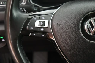 Volkswagen T-Roc 1.5 TSI 150pk DSG Sport Trekhaak Virtual cockpit Adaptive cruise Stoelverwaming PDC / 16