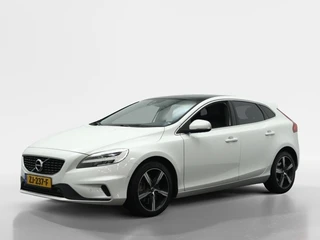 Volvo V40 1.5 T3 Polar+ Sport Trekhaak | Panoramadak | Navigatie | Camera