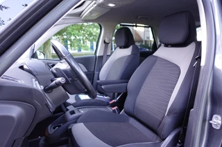 Citroën C4 Picasso 1.6 e-THP Intensive  | Trekhaak | Camera | DAB | NAP | / 8