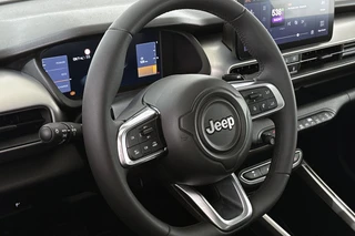 Jeep Avenger 1.2 e-Hybrid Altitude Achteruitrijcamera Apple CarPlay 17" / 11