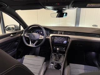 Volkswagen Passat 1.5 TSI R-Line Business + Pano Virtual H&K / 2