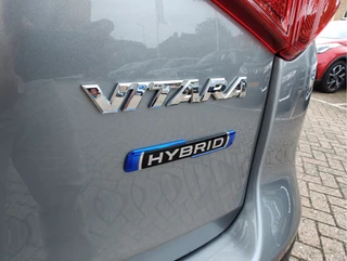 Suzuki Vitara 1.5 HYBRID STYLE AUTOMAAT  Adaptive Cruise | Dodehoeksensoren | Keyless / 35