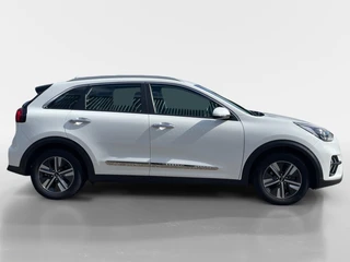 Kia Niro 1.6 GDi PHEV DynamicLine | Climate control | Adaptive cruise control | Stoel + stuur verwarming / 7