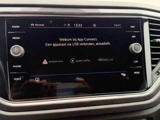 Volkswagen T-Roc 1.5 TSI Sport Business R-Line / Pano / ACC / Led / IQ Drive / Camera / Trekhaak . / 31