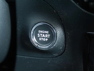 Opel Mokka-e Business Elegance 50-kWh 11kw bl. | SOH 91.6% | Achteruitrijcamera | Navigatie | Apple CarPlay | Android Auto | Climate/Cruise Control | LED koplampen | Lichtmetalen Velgen / 32
