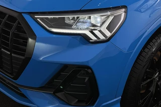 Audi Q3 45 TFSI e S Line / 22