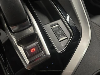 Peugeot 3008 1.6 HYbrid 225 Allure Pack Business CARPLAY NAVI ECC ADAPTIEF CRUISE. / 29