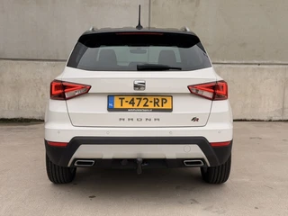 SEAT Arona 1.0 TSI FR Trekhaak CarPlay Keyless Navi ACC Stoelverwarming / 7
