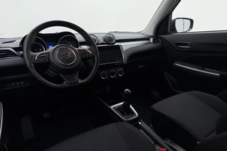 Suzuki Swift 1.2 Style Smart Hybrid 83pk | Navigatie | Climate Control | Cruise Control | Stoelverwarming | Camera | Lichtmetalen Velgen | Apple Carplay - Android Auto / 17