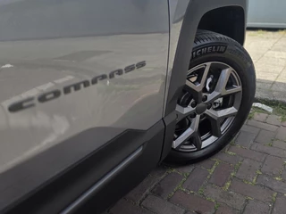 Jeep Compass 1.2 e-Hybrid First Edition | Apple-Android | Schuif-Kanteldak | Massagestoelen / 24