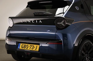 Lancia Ypsilon Edizione Cassina Limitata 51 kWh | NAVIGATIE | MASSAGE | DRAADLOZE LADER | DAB | 360 CAMERA / 25