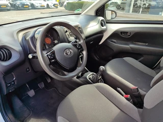 Toyota Aygo 1.0 VVT-i X-FUN / 6