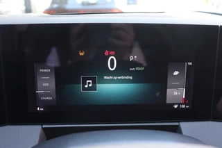 Opel Astra Electric 58 kWh Ultimate / Pano / Suede / 16