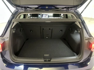 Volkswagen Golf 1.0 TSI 110pk Life Sfeerverlichting Navigatie Camera App-Connect / 14