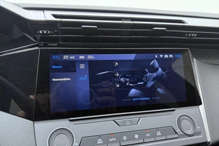 Peugeot 408 1.6 HYbrid 225 e-DSC7 Allure DEMO ZONDER KMS! l Wireless Apple Carplay & Android Auto l Digitale Cockpit l DAB l Bluetooth l PDC l LED verlichting l Lichtmetalen Velgen / 24