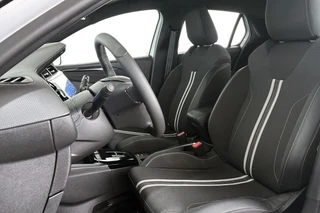 Opel Corsa Electric GS 50 kWh SOH 98% Apple CarPlay Achteruitrijcamera / 7