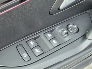 Peugeot 208 1.2 PureTech GT | ADAPTIVE | CAMERA | CARPLAY / 20