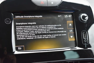 Renault Clio 0.9 TCE LIMITED CARPLAY / DEALER ONDERHOUDEN / 37