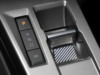 Peugeot 308 1.2 Hybrid 136 e-DCS6 GT | Demo | Automaat | Keyless entry & start | Led verlichting | 18 inch Lichtmetalen velgen | Navigatie | Adaptive cruise control | Rondom camera | Regensensor / 31