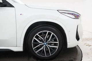 BMW iX1 eDrive20 67 kWh  M-sport, Stoelen, Virtual, Climate, / 11