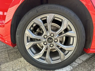 Ford Focus 1.0 EcoBoost Hybrid ST Line X  | Adapt. Cruise | Apple/Android | Stuur- en stoelverwarming | Keyless | PDC v+a incl. camera / 17