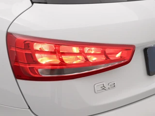 Audi Q3 1.4 TFSI CoD Automaat | Navigatie | Stoelverwarming / 25