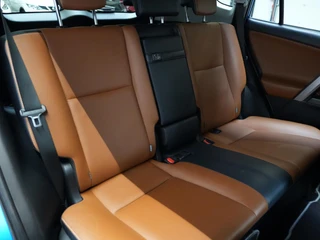 Toyota RAV4 2.5 Hybrid AWD Executive Business / 8