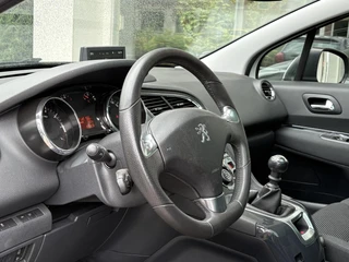 Peugeot 5008 1.2T 130pk Style 7p. | Dealeronderhouden | Trekhaak | Achteruitrijcamera | Panoramadak | Zeer nette staat / 20