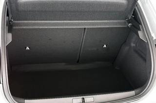 Peugeot 208 1.2 PureTech 100 Style / 18