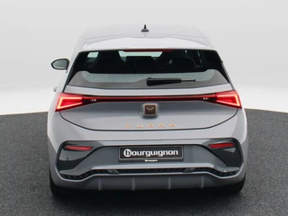CUPRA Born Business Plus 62 kWh 204 Pk | Stoel/Stuurverwarming | Adaptive Cruise | Climatronic | CarPlay |  18 Inch | 21.452 Km !! / 8