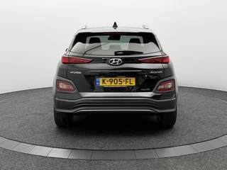Hyundai Kona EV Fashion 64 kWh 3- Fase SOH 95,3% Warmtepomp | Trekhaak | Camera | Navigatie | Head-Up Display / 35