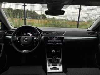 Škoda Superb Combi 1.4 TSI iV Business Edition Camera | PDC | Carplay | Stoelverwarming | / 4