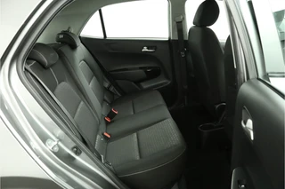 Kia Picanto 1.0 DPi DynamicLine  Navigatie - Achteruitrijcamera - Airco - Elektrische ramen - Bluetooth - Virena zekerheidspakket € 895,- / 45