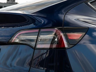 Tesla Model Y RWD 58 kWh LFP | SOH 90,1% | Trekhaak | Panoramadak | AMD Ryzen | Zwart Leder | Warmtepomp | 20" | Eerste eigenaar! / 48