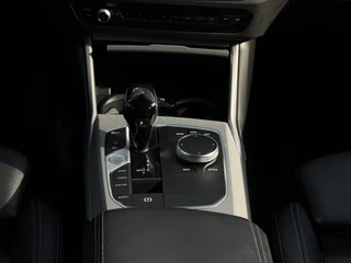 BMW 3-serie Touring 320e Business Edition Plus | Camera | Laser | Stoelverwarming | Carplay | / 24