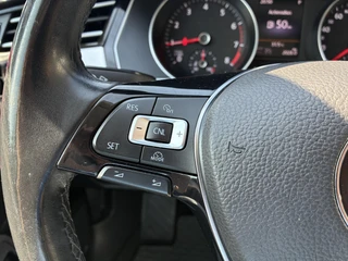 Volkswagen Passat 1.8 TSI Business Edition R Automaat | Climate control | Achteruitrij camera | Navigatie | Elektrisch Pakket | Afneembare Trekhaak | Ergo-Comfort stoel | Parkpilot | LM-Velgen | LED Verlichting / 32