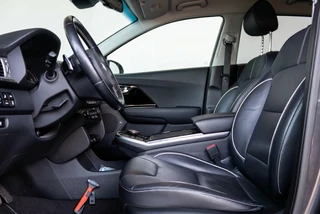 Kia e-Niro ExecutiveLine 64 kWh 204PK 100% SOH Leder | JBL Sound | Warmtepomp | Stoelkoeling / 10