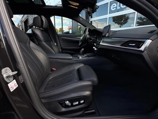 BMW 5-serie Touring 530i M-Sport / Pano / ACC / Luchtvering / 7