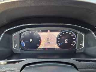 Variant 1.5 TSI R-Line | Trekhaak | Virtual Cockpit | Alcantara | Keyless | Stoelverw. | 17" LMV | PDC V+A / 25