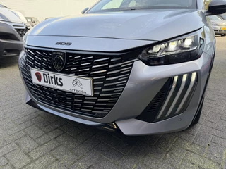 Peugeot 208 100pk GT (Camera - Keyless Entry - Parkeersensoren V+A - LED - Navigatie - Automatische Airco - Draadloos laden - Apple Carplay - 3D Cockpit) / 36
