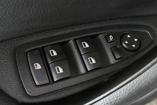 BMW X2 xDrive25e M Sport Panoramadak Head-Up Harman Kardon Elektrische Stoelen / 36