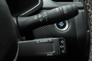 Renault Captur 1.6 E-Tech PHEV 160 RS Line|Stoelverwarming|360 Camera| / 26
