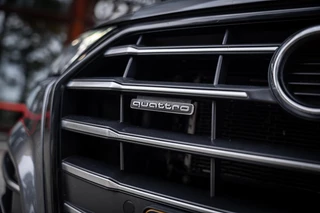 Audi Q5 50 TFSI e Quattro Pro Line | Luchtvering | Matrix LED | Inparkeersysteem | Drive select | Trekhaak | Navigatie | SoH 94% | / 73