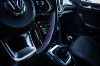 Volkswagen T-Roc 1.5 TSI Sport | Climate | Navi | Cruise | Camera | PDC / 27