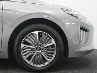 Hyundai IONIQ 1.6 GDi PHEV Comfort Carplay navigatie | Trekhaak | Camera | S / 11