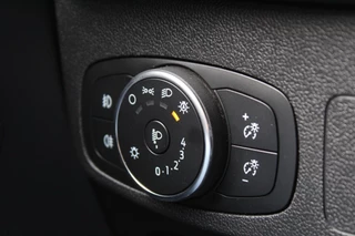 Ford Focus Wagon 1.0 EcoBoost Active Business | Trekhaak | Cruise Control | Winter Pack / 15