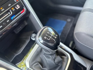 Volkswagen T-Roc 1.0 TSI Life Business  Airco-Ecc/Alu wielen/Mistl./Navigatie / 32